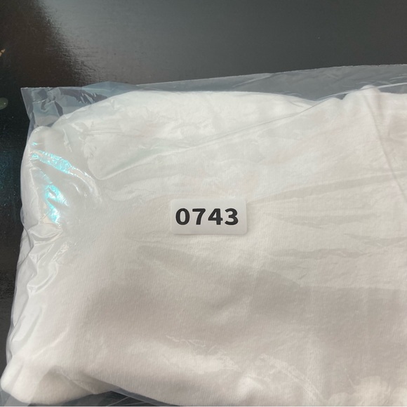 Old Navy women’s‎ long sleeve white T-Shirt - Picture 14 of 14